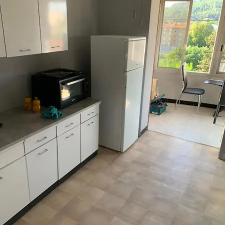 Privee Dans 10 Minutes A Pied De La Gare Et Du Centre * Alès