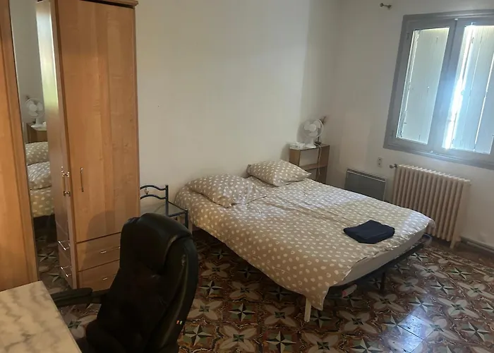 Privee Dans 10 Minutes A Pied De La Gare Et Du Centre Πανσιόν Alès